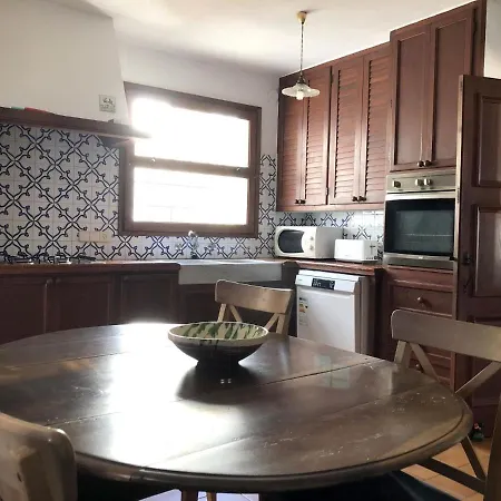 Illa Blanca 度假居 *